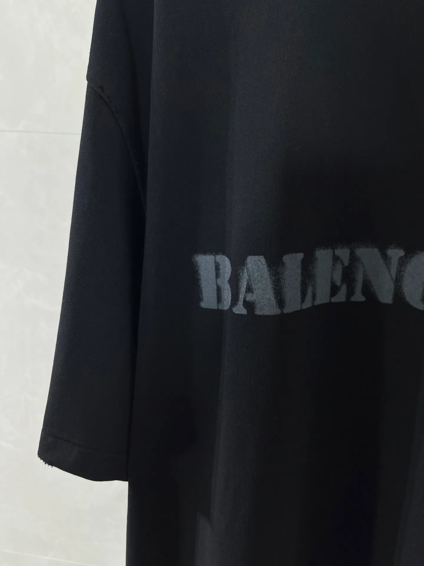 P105💰 -BALENCIAGA- T 、 300 . LOGO ， ， ， Os Same Style ：Black Size：XS L 8126